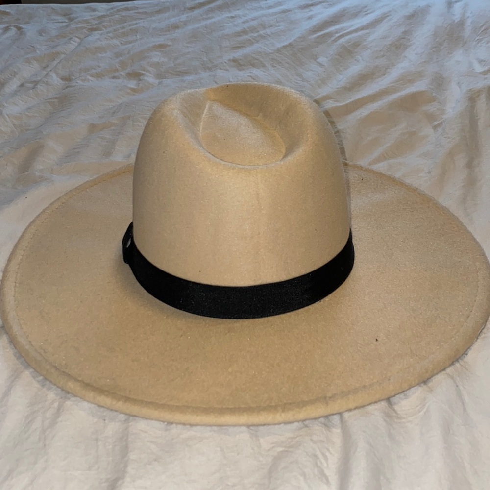 Hat - Picture 2 of 3